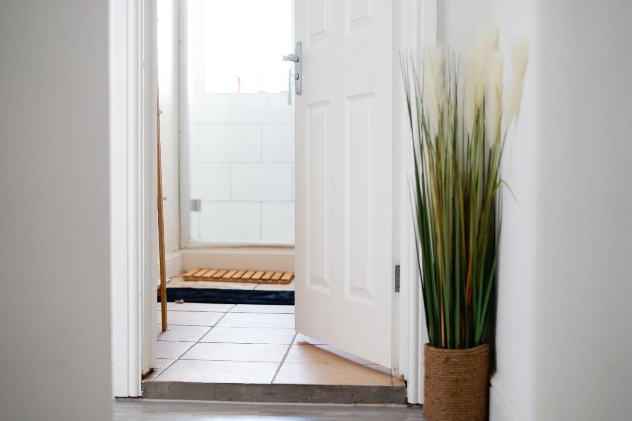 Brighton City Centre 2Br Apartment - Perfect For Contractors, Families & Groups - Free Parking & Walk To Beach Luaran gambar